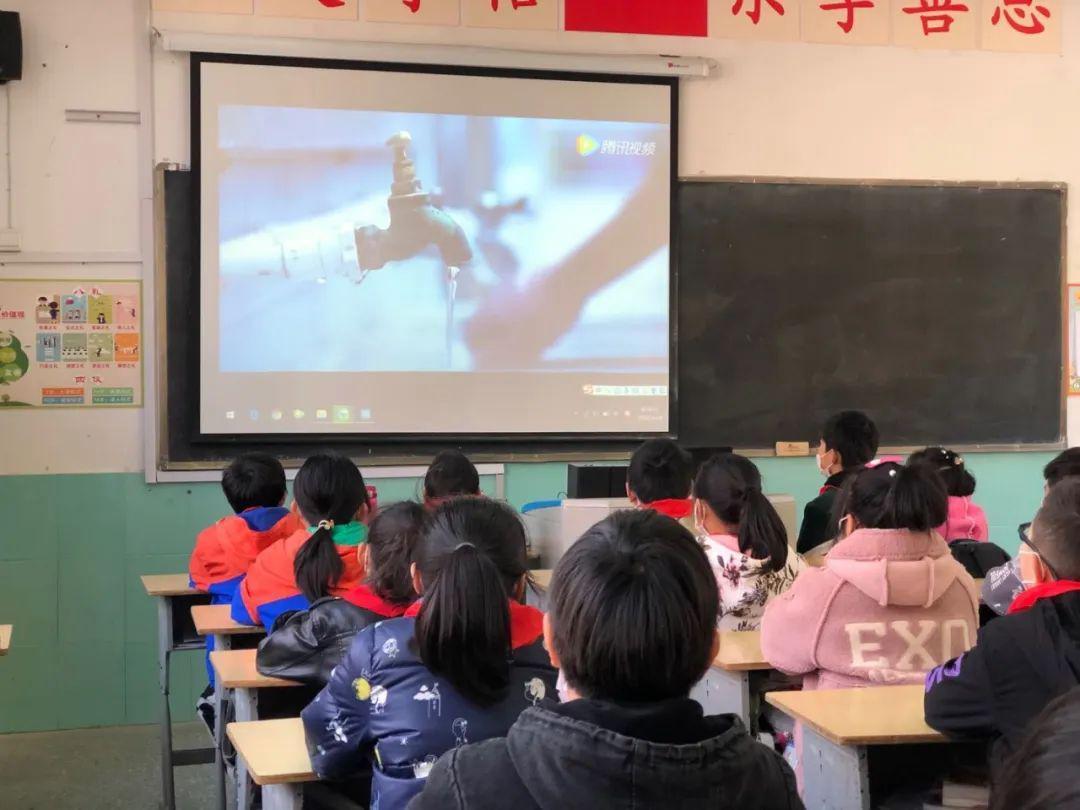 吃播是怎么赚钱的？游戏画面